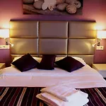 Irin Hotel