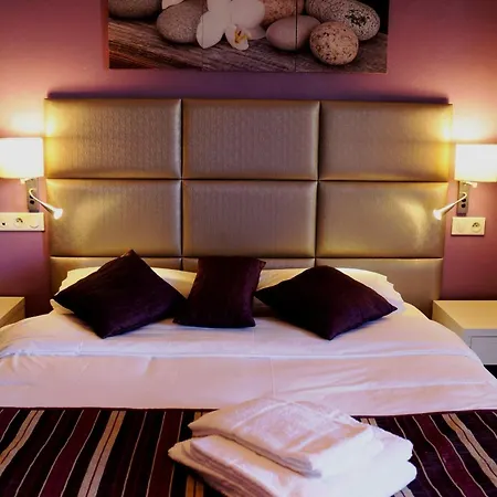 Irin Hotel