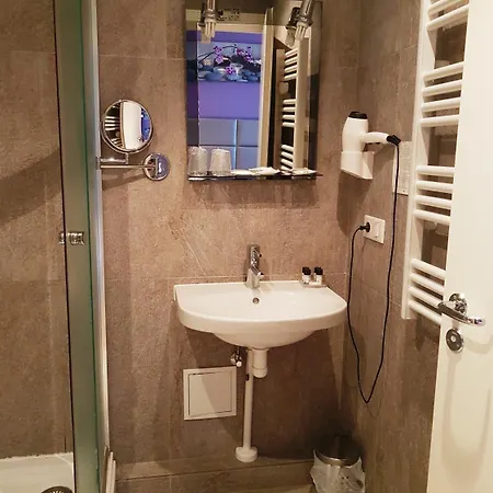 Hotel Irin 3*
