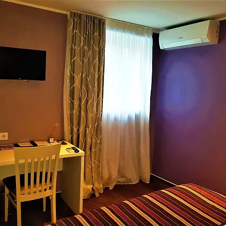 Irin Hotel 3*