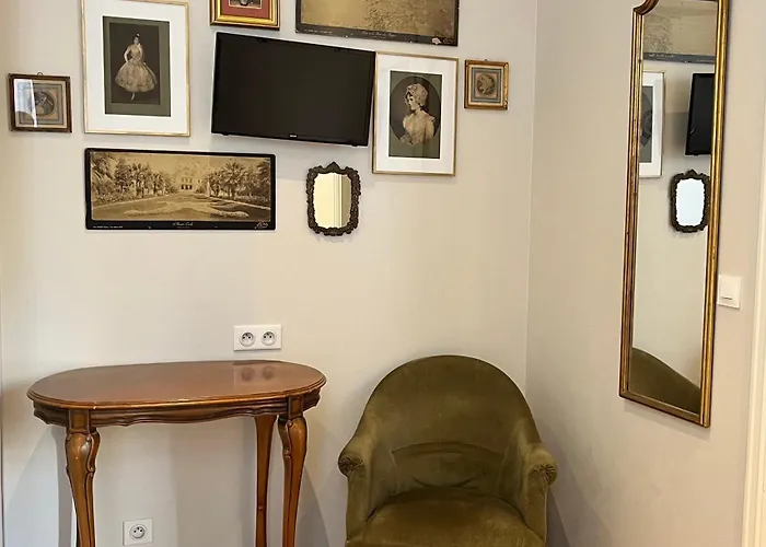 イリン ホテル 3*